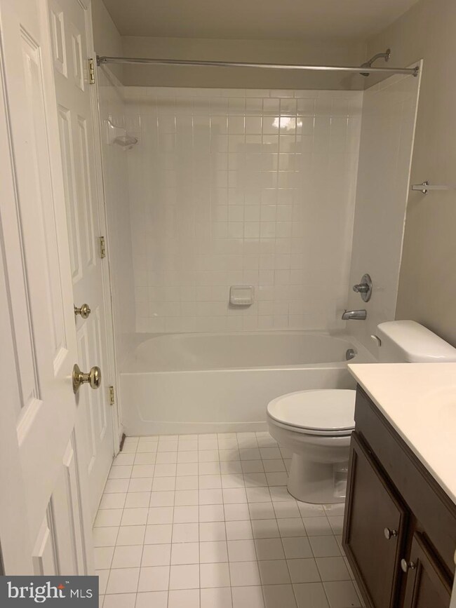 15654 Altomare Trace Way, Woodbridge, VA 22193 - photo 7