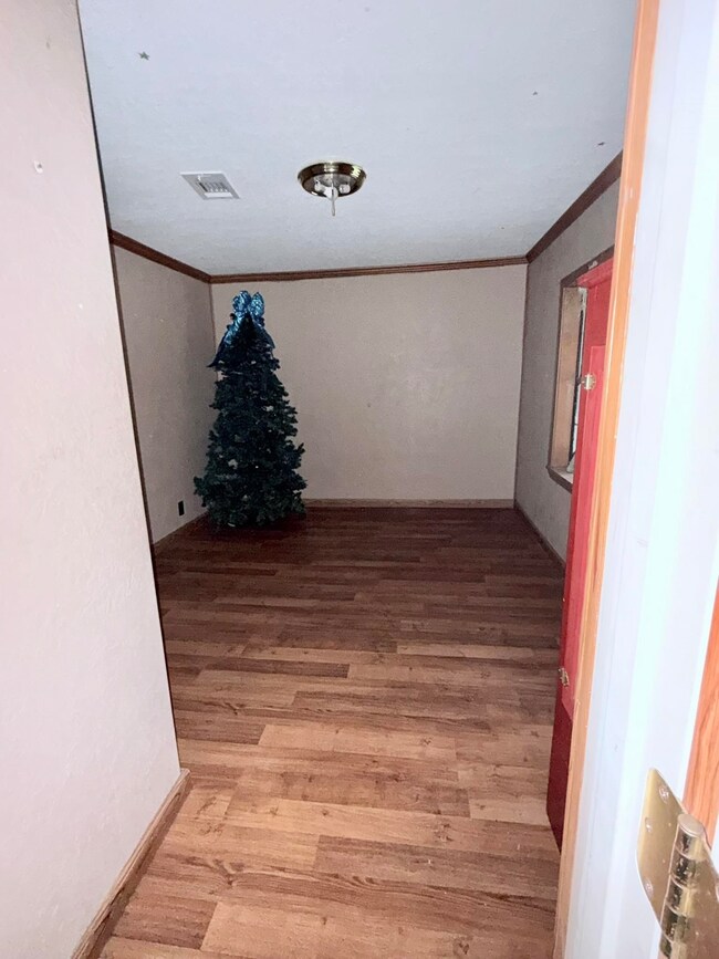 828 County Road 4550, Spurger, TX 77660 - photo 6