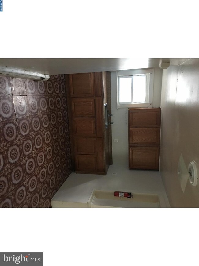 17 W Griffith St, Penns Grove, NJ 08069 - photo 4