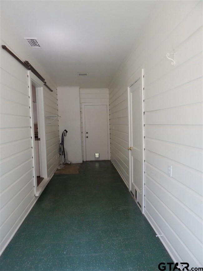 2421 W Azalea Dr, Tyler, TX 75701 - photo 7