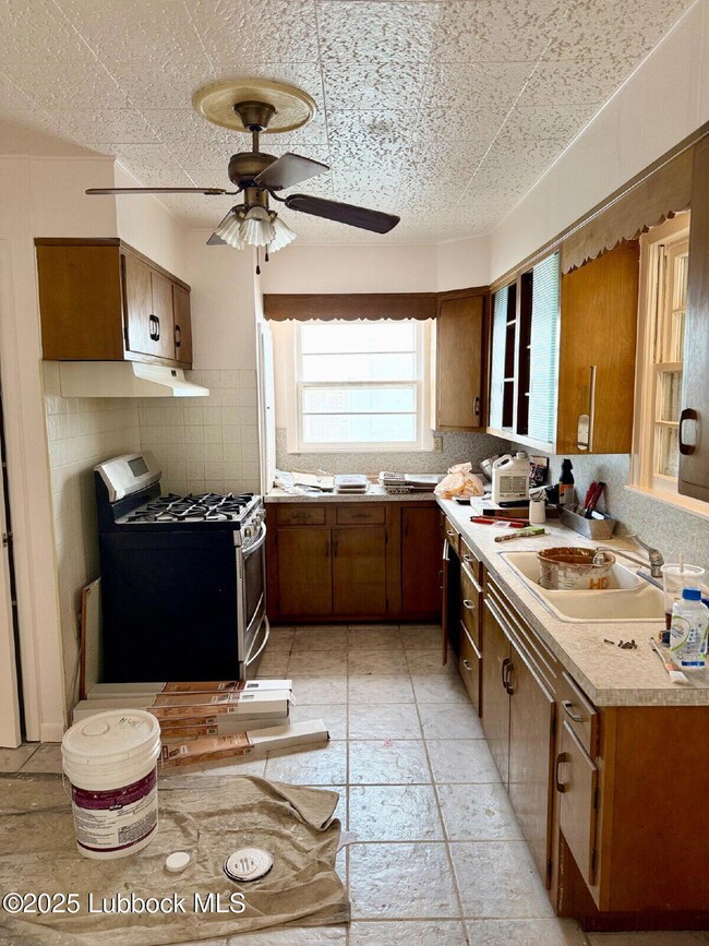 4316 31st St, Lubbock, TX 79410 - photo 5