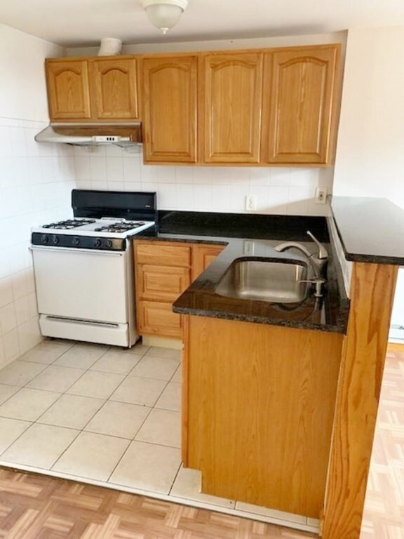 81 Tyler St unit 4, Boston, MA 02111 - photo 4