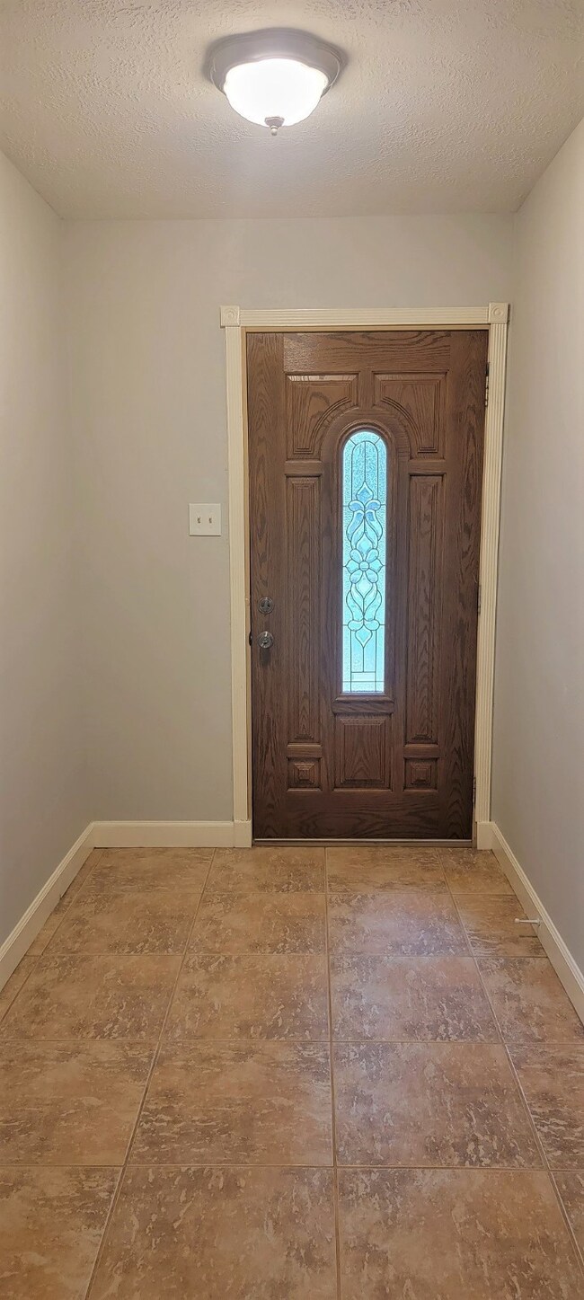 1619 Village Court Dr, Rosenberg, TX 77471 - photo 2