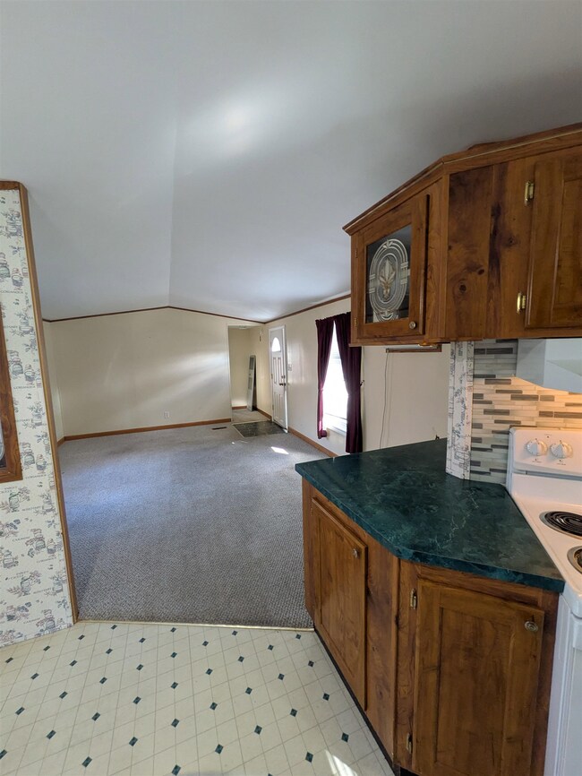 49 Skyline Dr, Concord, NH 03303 - photo 6