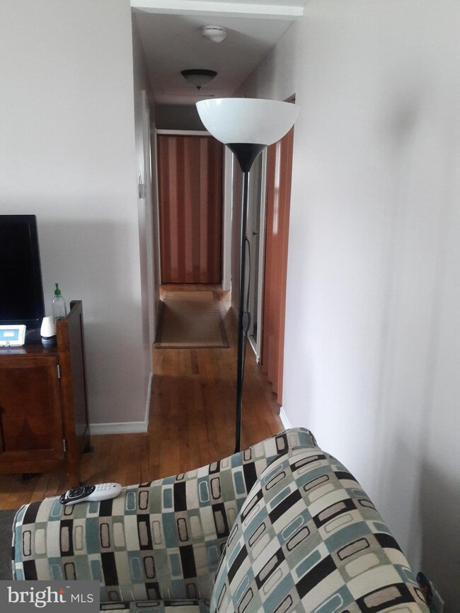 9304 Fontana Dr, Lanham, MD 20706 - photo 4