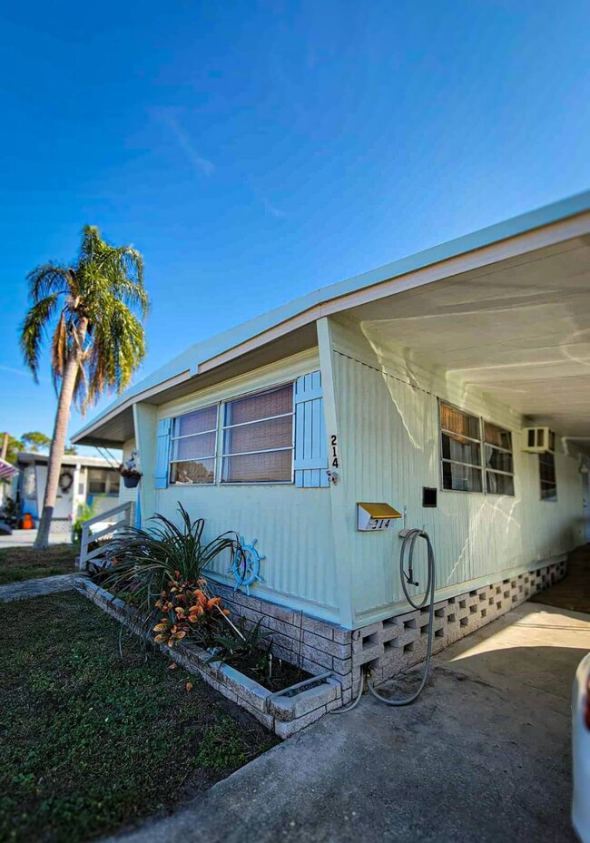 7349 Ulmerton Rd unit 214, Largo, FL 33771 - photo 2