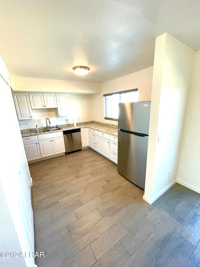 1716 Swanson Ave unit A1, Lake Havasu City, AZ 86403 - photo 7