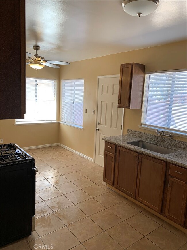 627 S Keene Ave, Compton, CA 90220 - photo 5