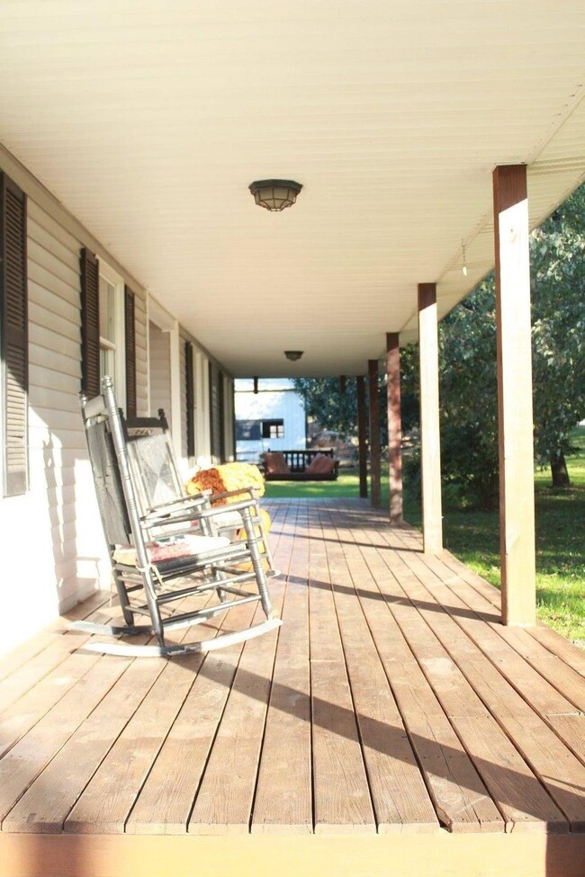 195 Old MacKville Rd, Harrodsburg, KY 40330 - photo 3