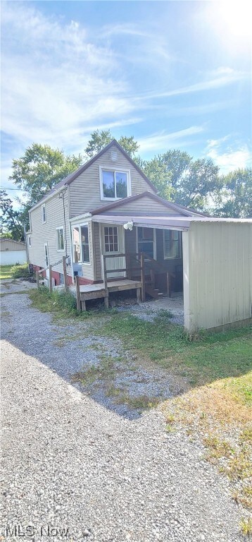 46201 Wyoming Ave, East Liverpool, OH 43920 - photo 2