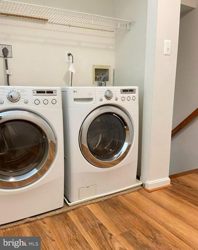 1025 Gardenview Loop unit 303, Woodbridge, VA 22191 - photo 7