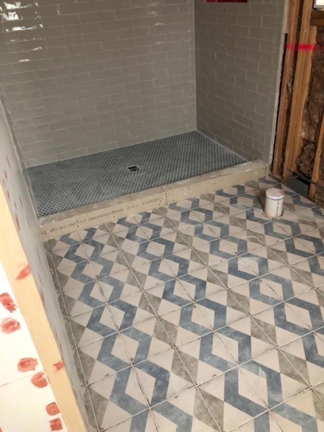 207 Guest bathroom