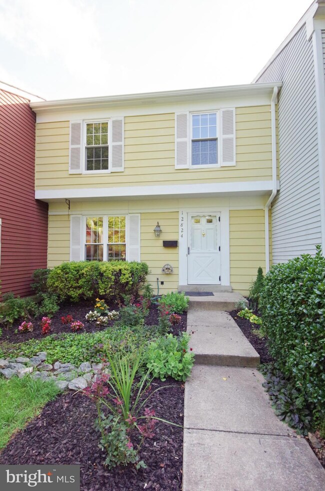 12824 Kitchen House Way, Germantown, MD 20874 - photo 2