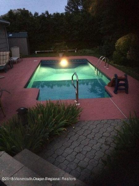 22 Hiawatha night pool