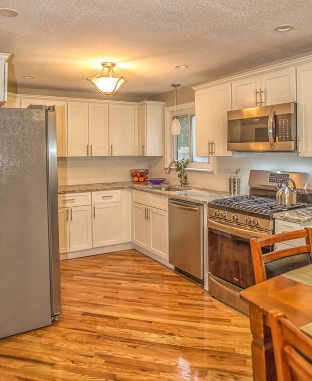 119 S Branch Pkwy, Springfield, MA 01118 - photo 4