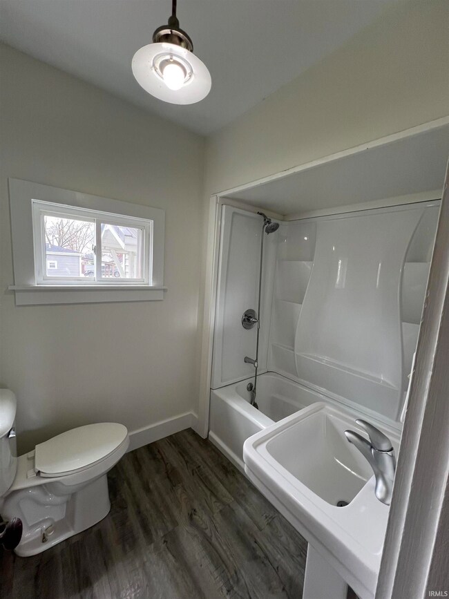 876 N Jefferson St, Berne, IN 46711 - photo 7