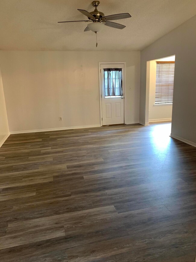 665229E6-013B-44FA-A211-77D11213F7F3