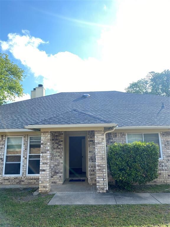 9277 Meandering Dr, North Richland Hills, TX 76182 - photo 3