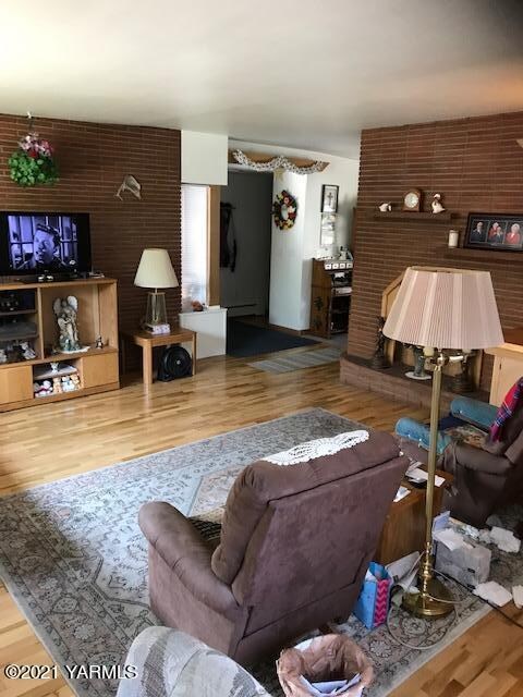 Living room 1