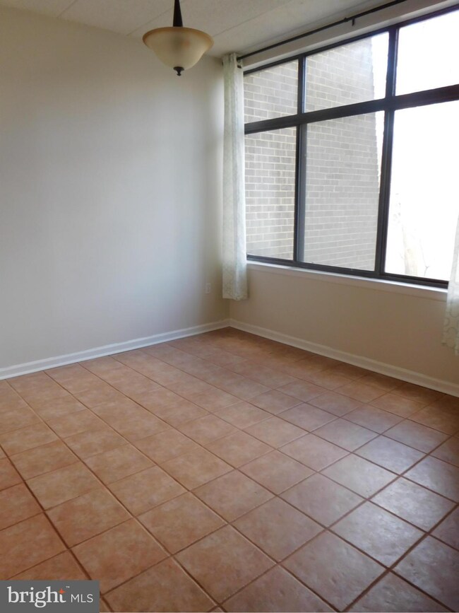 2108 Green Watch Way unit 200, Reston, VA 20191 - photo 4