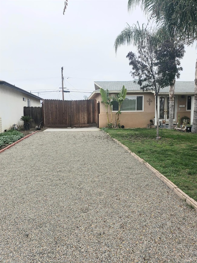 150 W Deodar Ln, Lemoore, CA 93245 - photo 4