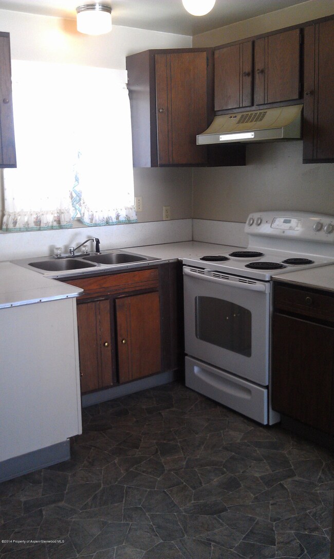 751 Barclay St, Craig, CO 81625 - photo 2