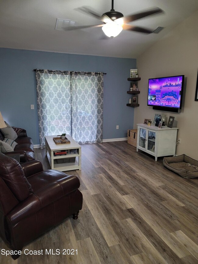 Spacious Living Room