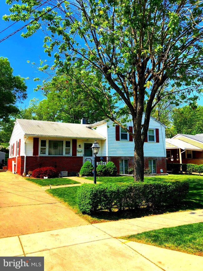 9504 Tuckerman St, Lanham, MD 20706 - photo 2