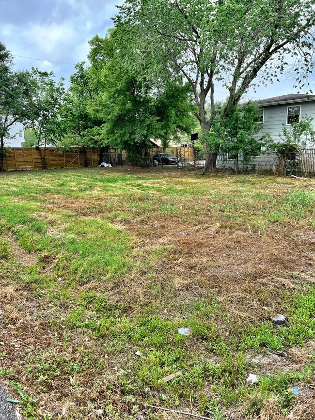 6737 Burkett St, Houston, TX 77021 - photo 5