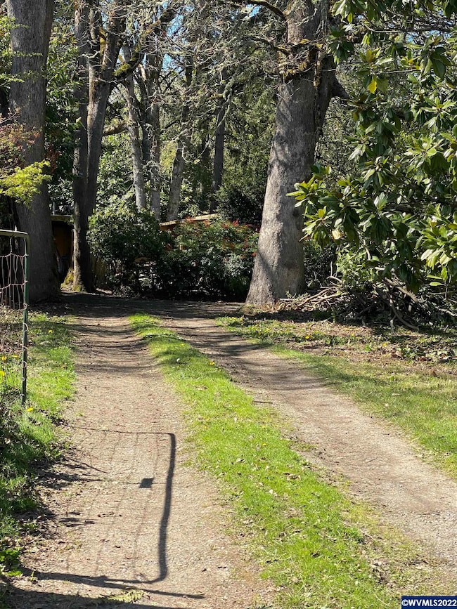 1820 SE Crystal Lake Dr, Corvallis, OR 97333 - photo 3