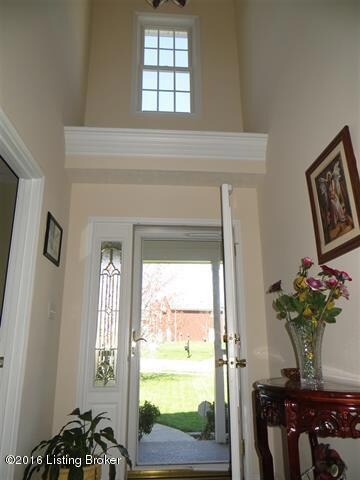 6916 Catalpa Springs Dr, Louisville, KY 40228 - photo 3