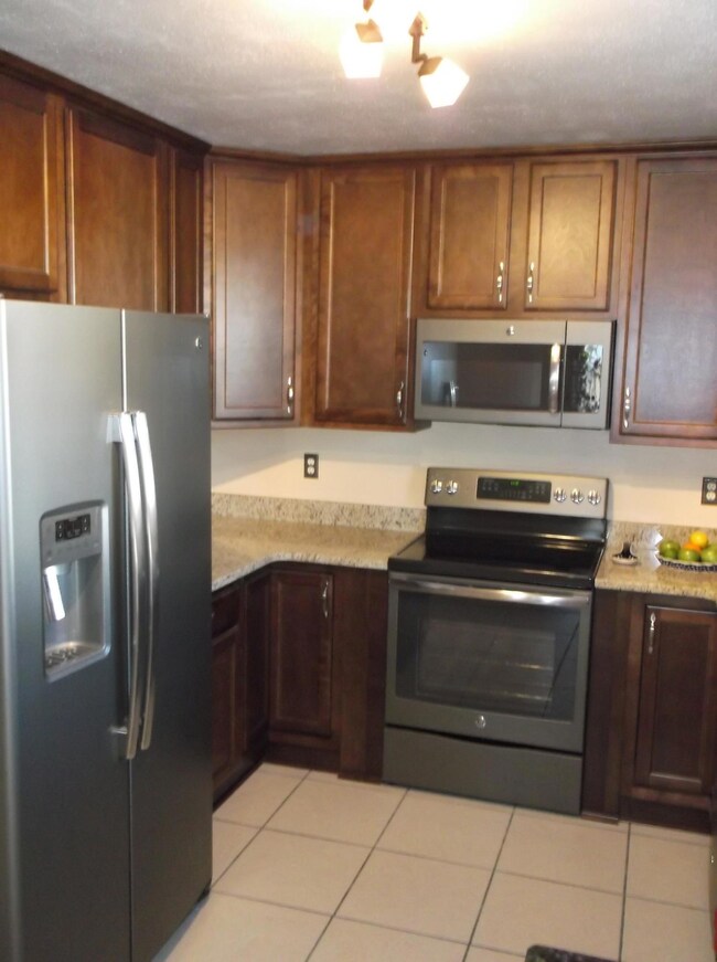 1649 Bennetts End 024