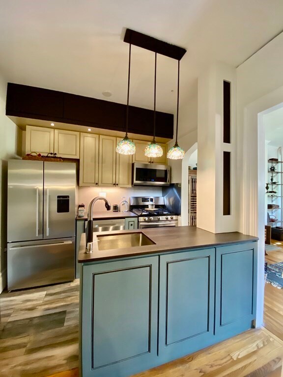 340 Tappan St unit 2, Brookline, MA 02445 - photo 3