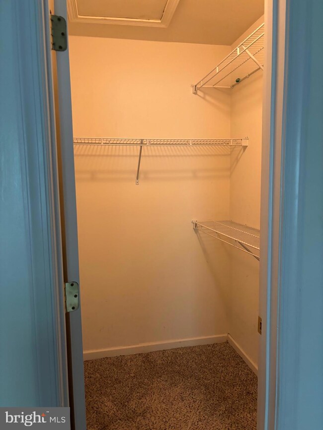 8125 Pennington Dr, Laurel, MD 20724 - photo 5