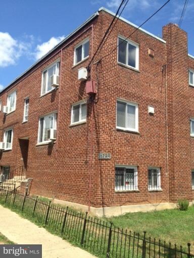 1723 27th St SE, Washington, DC 20020 - photo 3