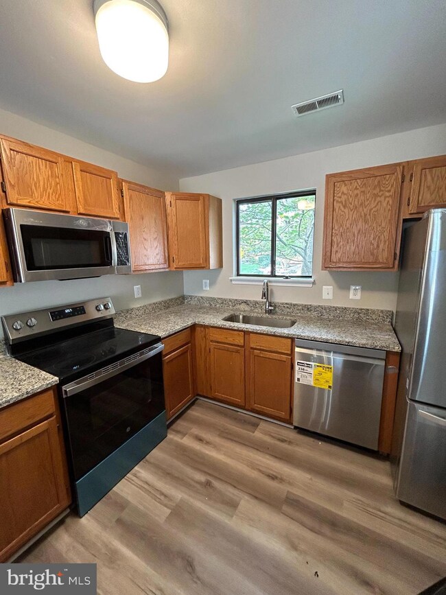 413 Peach Ct, Annapolis, MD 21409 - photo 3