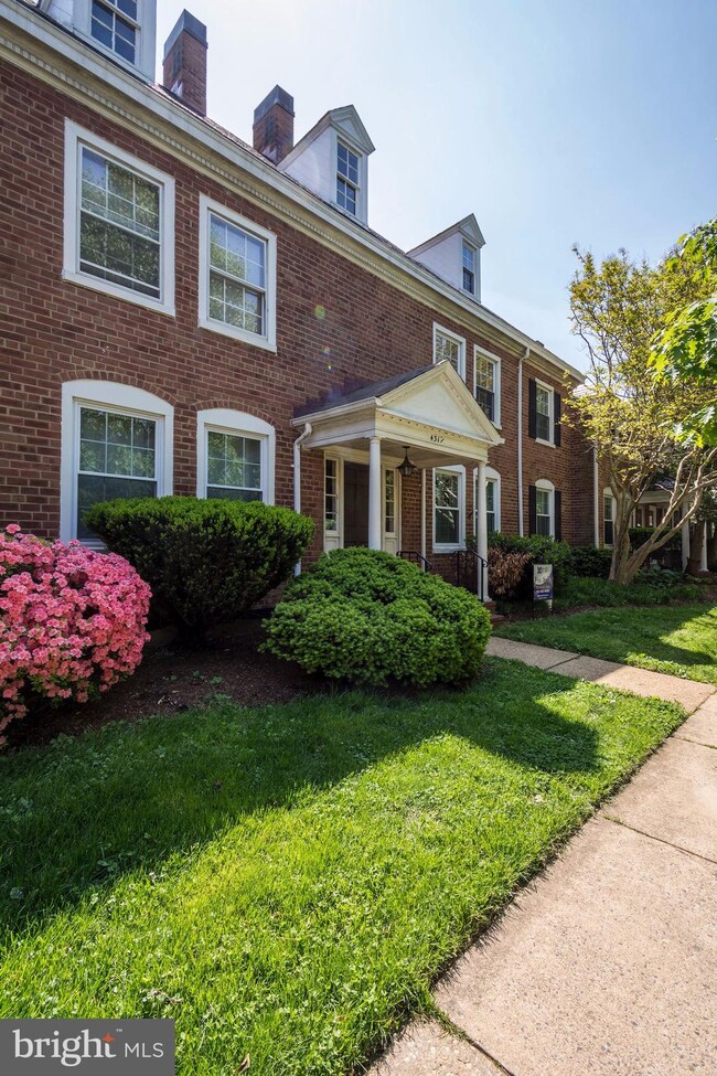 4317 36th St S unit A2, Arlington, VA 22206 - photo 2