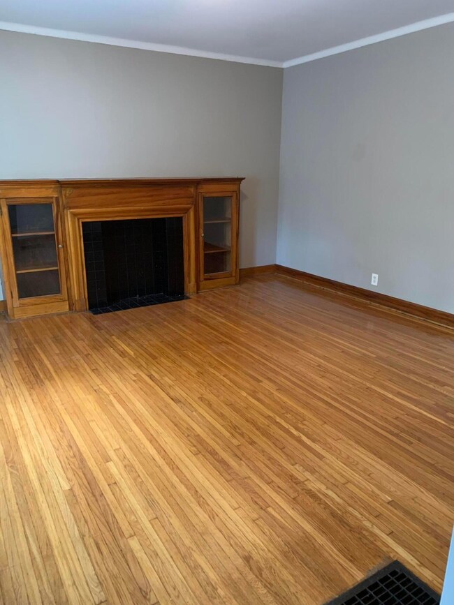 228 E Mithoff St, Columbus, OH 43206 - photo 2