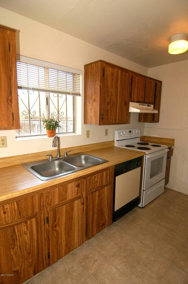 KITCHEN 1255