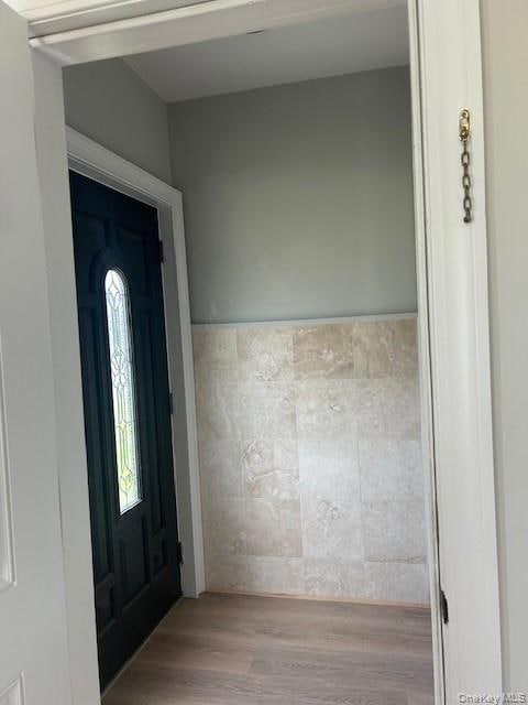 309 S Broadway unit 2 - Upper Level, Lindenhurst, NY 11757 - photo 2