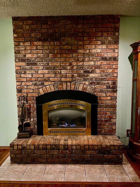 25484 Riverside Ct, Danville, IL 61834 - photo 3