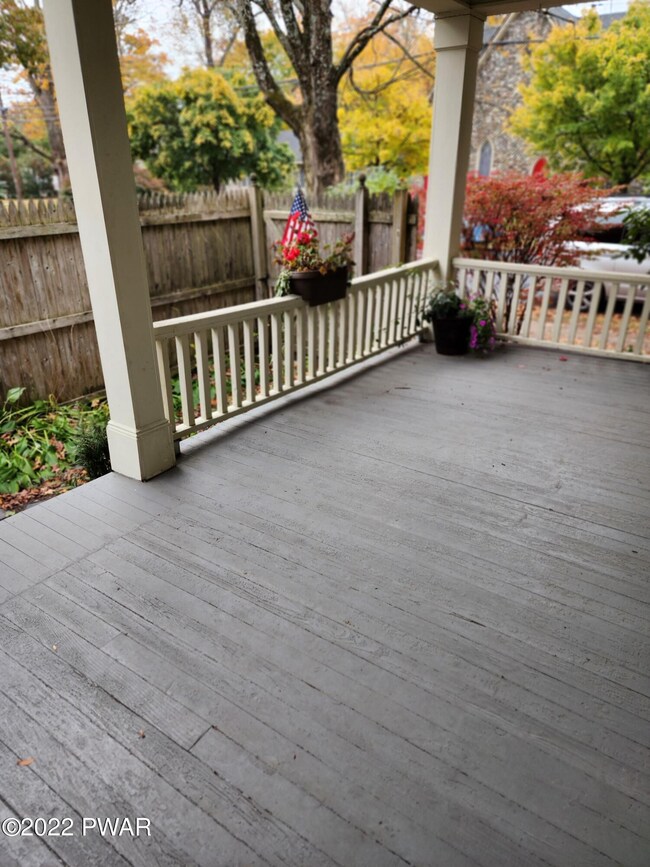 115 E Catharine St, Milford, PA 18337 - photo 3