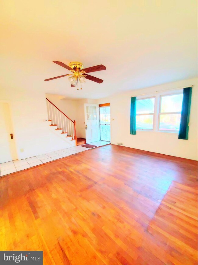 2302 Koko Ln, Baltimore, MD 21216 - photo 3