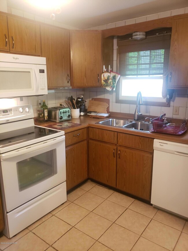 118 Stag Ct, Bushkill, PA 18324 - photo 6