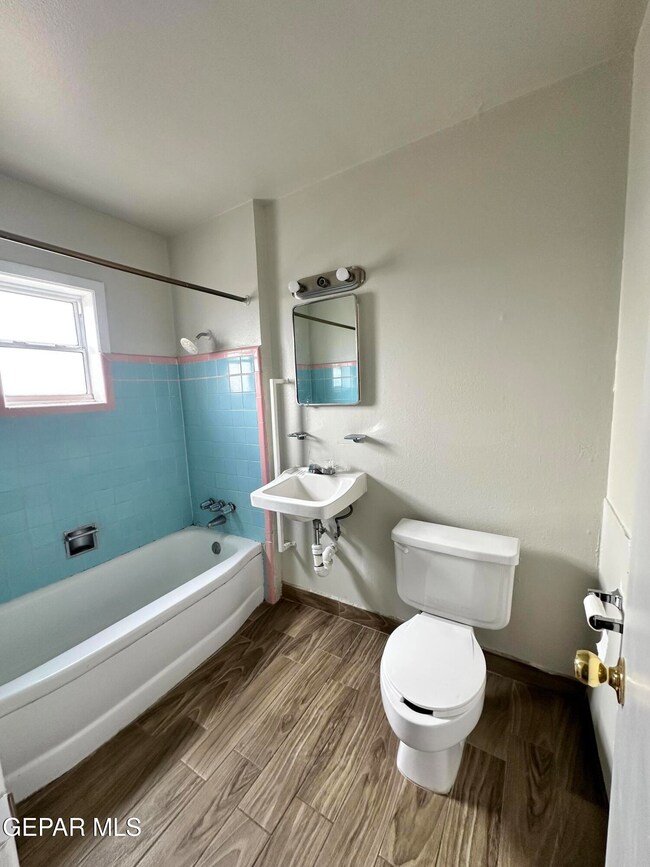 2608 Sacramento Ave, El Paso, TX 79930 - photo 5