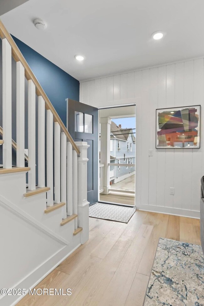 7 Center St unit May, Rumson, NJ 07760 - photo 3