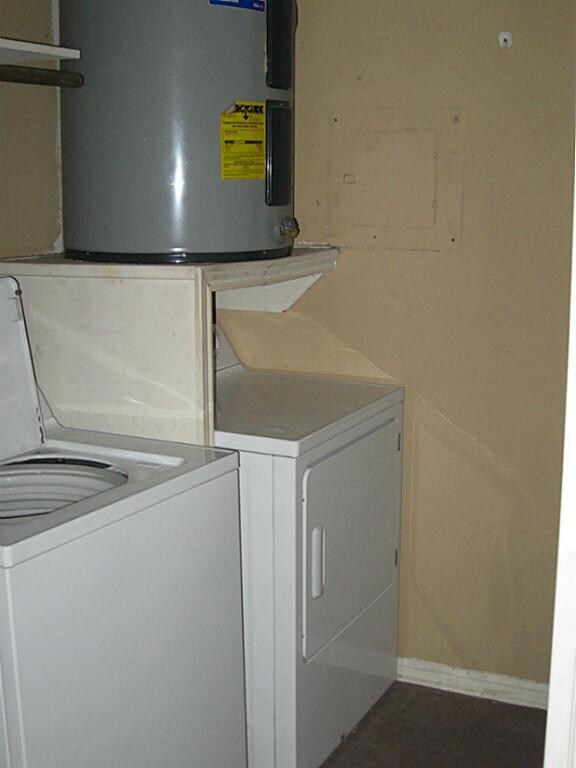 7402 Alabonson Rd unit 703, Houston, TX 77088 - photo 5