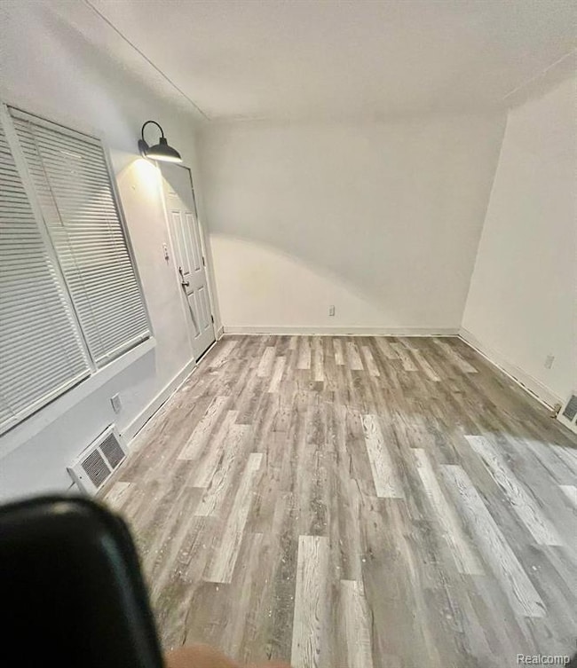 5620 Elmgrove Ave, Warren, MI 48092 - photo 3