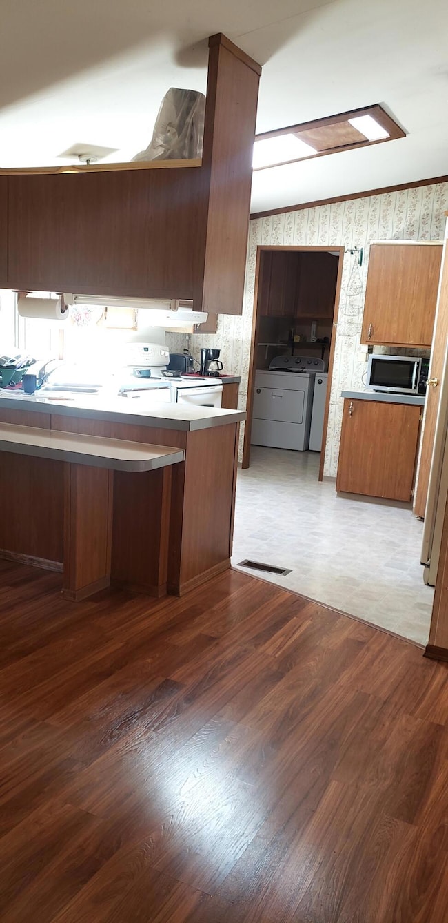 dining room-laminate floor kit. beyond