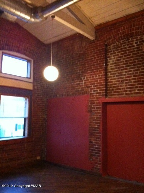 633 Mckinley St unit 206, Hazleton, PA 18201 - photo 7